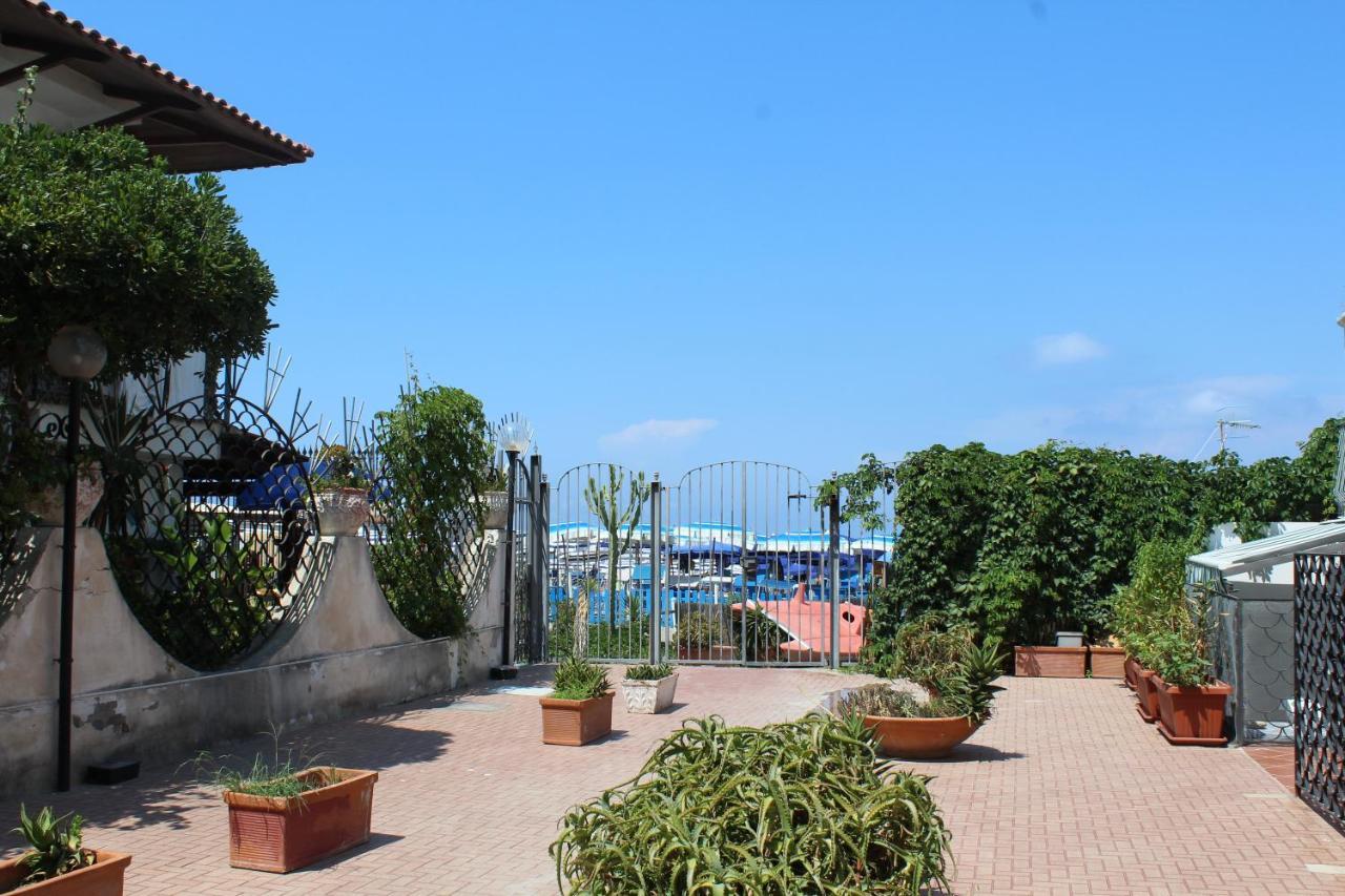 La Casa Ridente : Ischia Porto Apartment Exterior foto